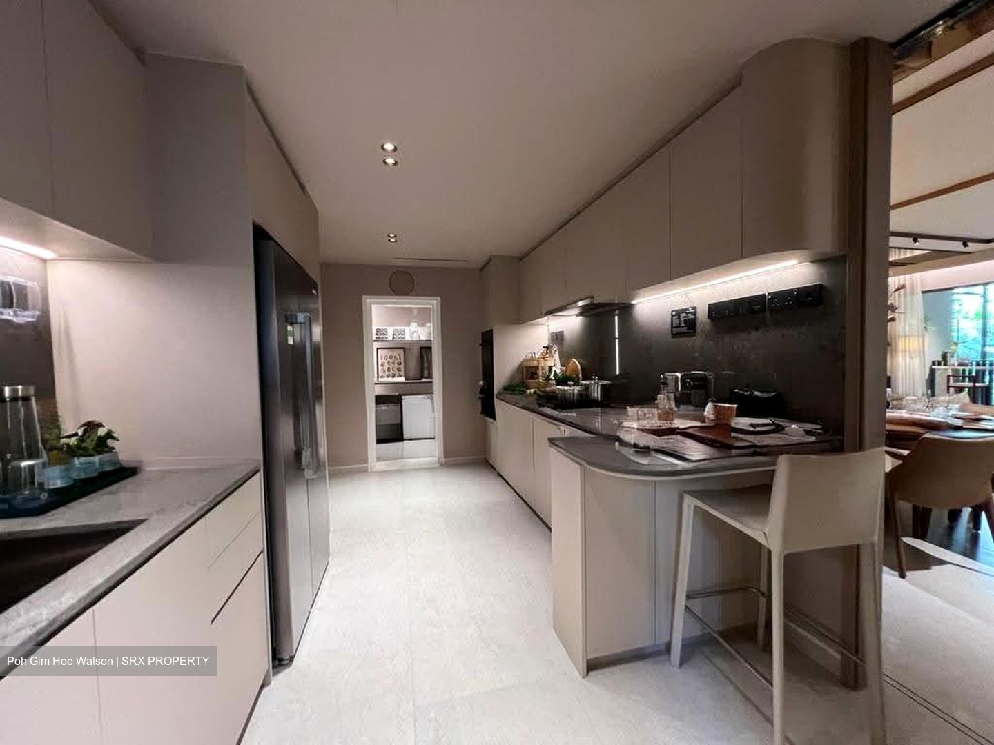 River Modern (D9), Apartment #613561461
